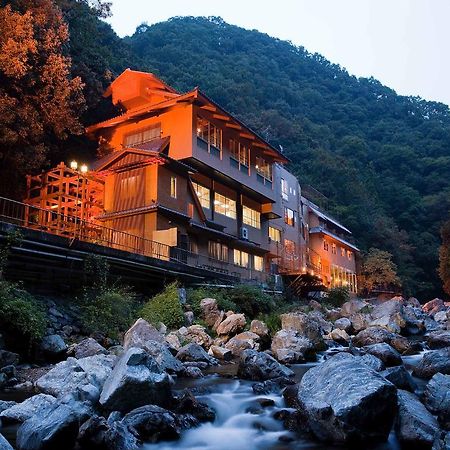 Hananosato Onsen Sansuikan Такацуки Экстерьер фото